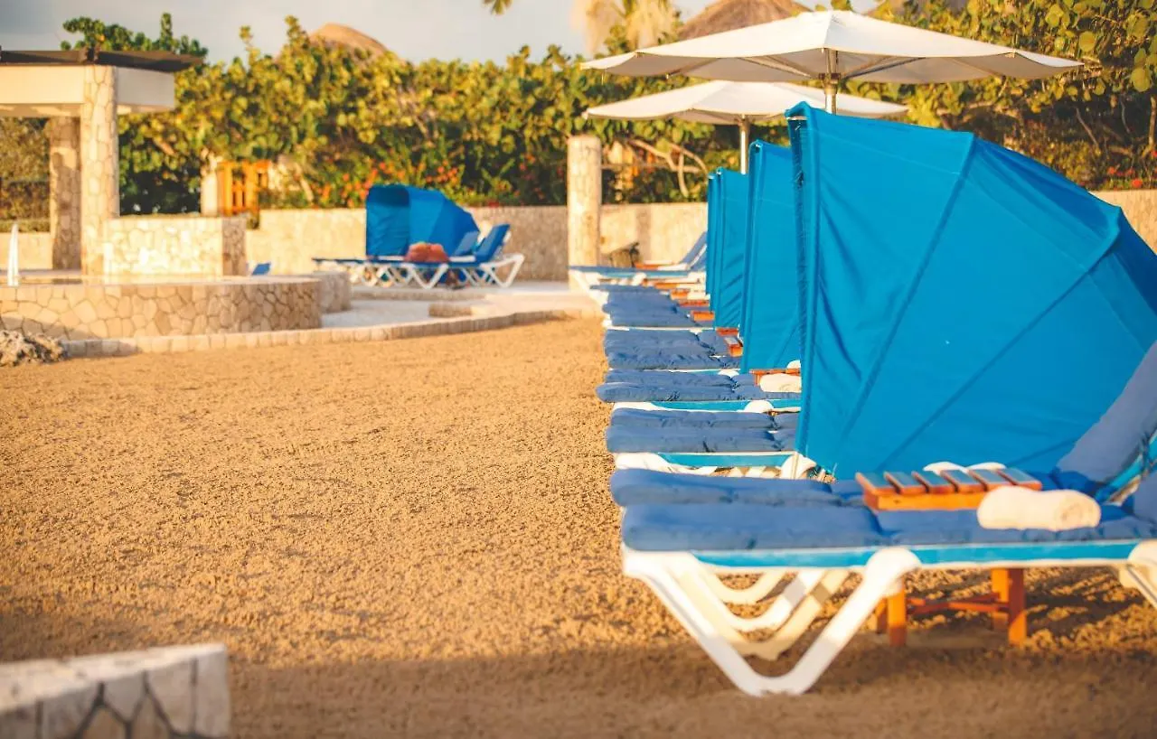 Ocean Cliff Hotel Negril Limited - Adults Only