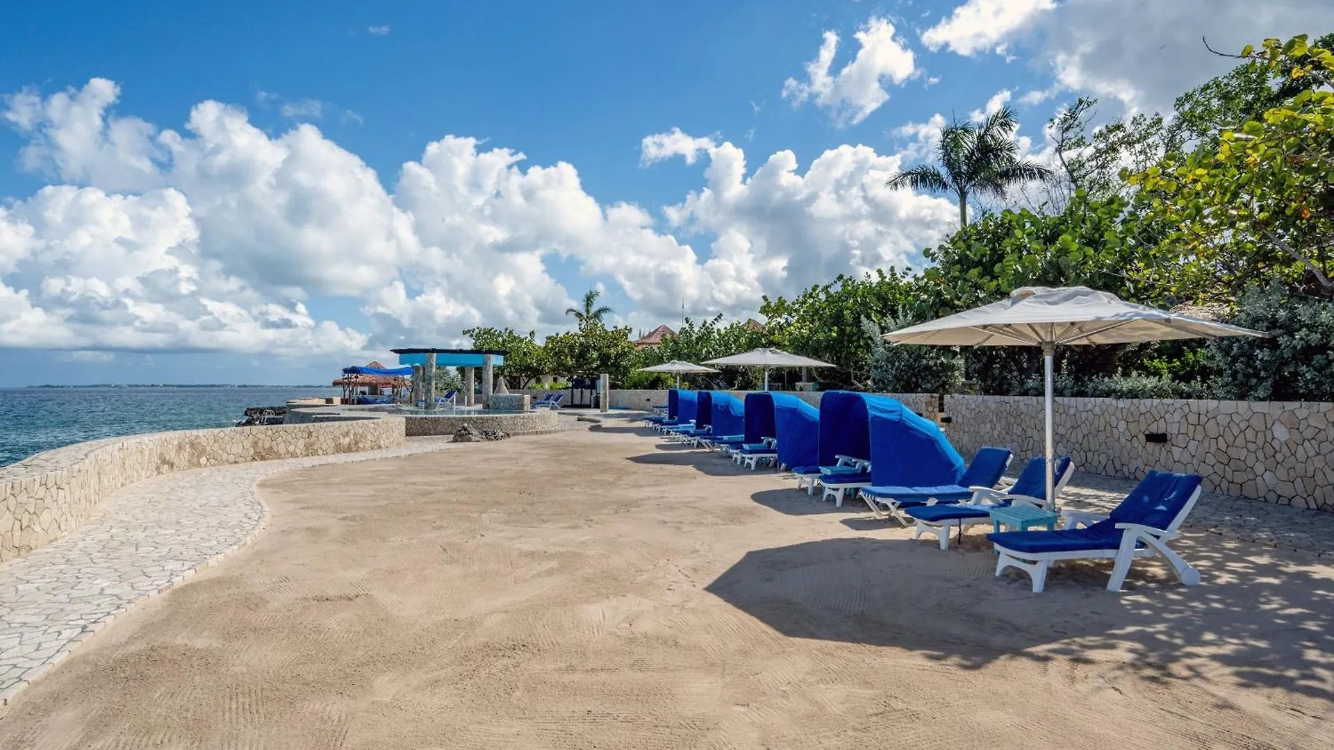 Ocean Cliff Hotel Negril Limited - Adults Only