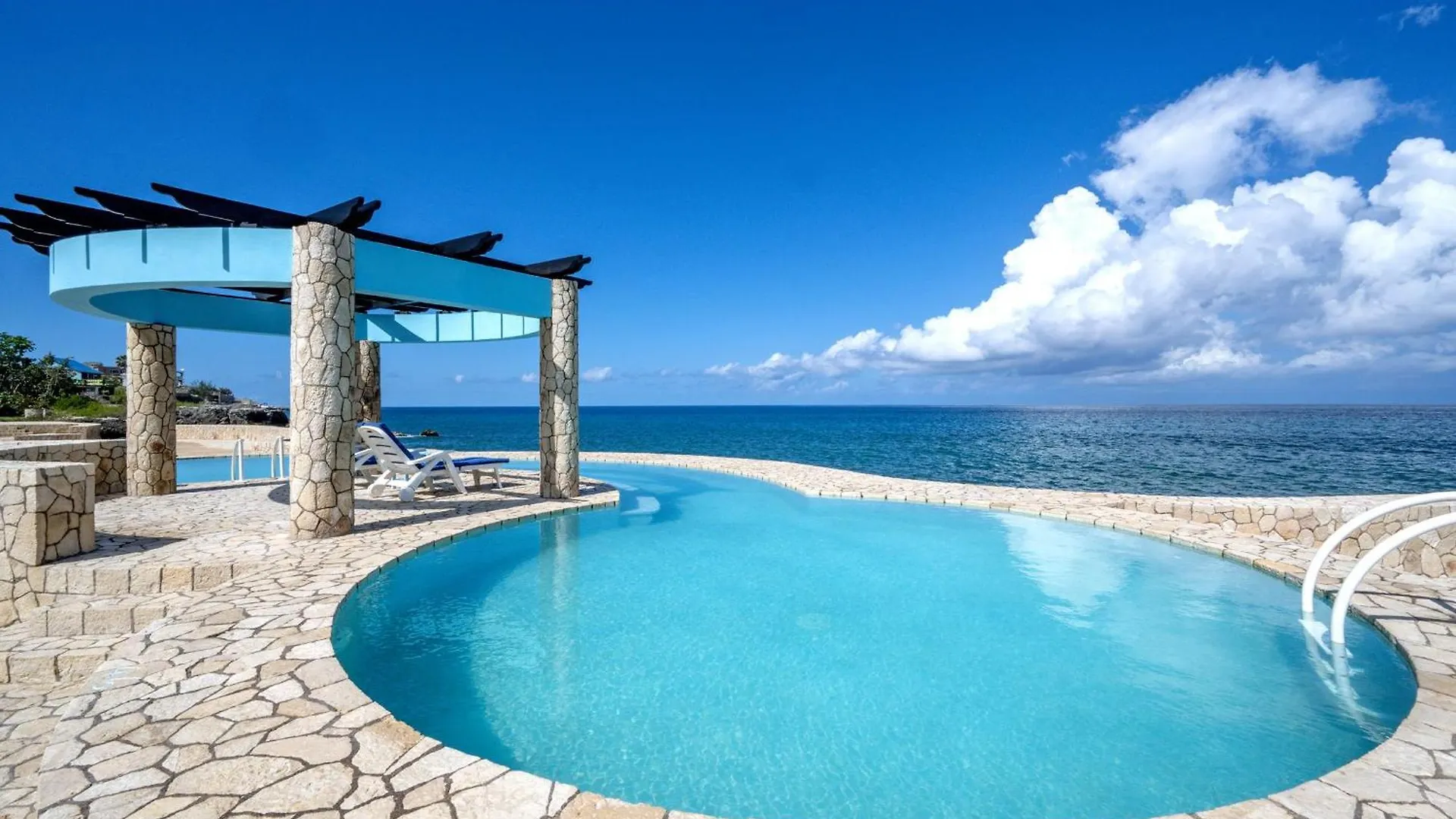 Ocean Cliff Hotel Negril Limited - Adults Only